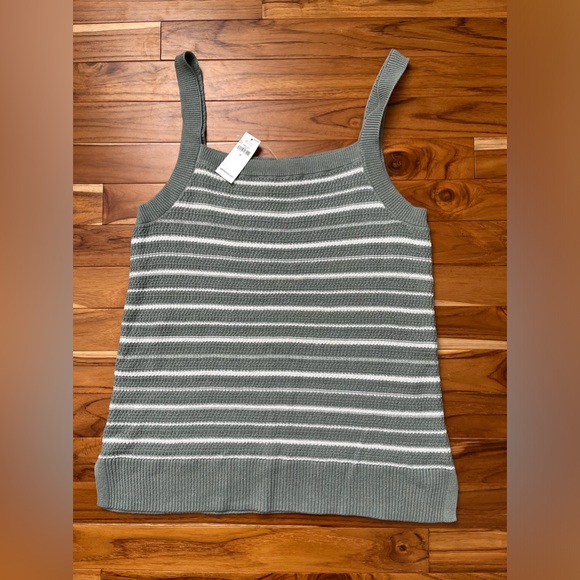 Gap factory, green and white striped sweater, medium - Picture 2 of 2